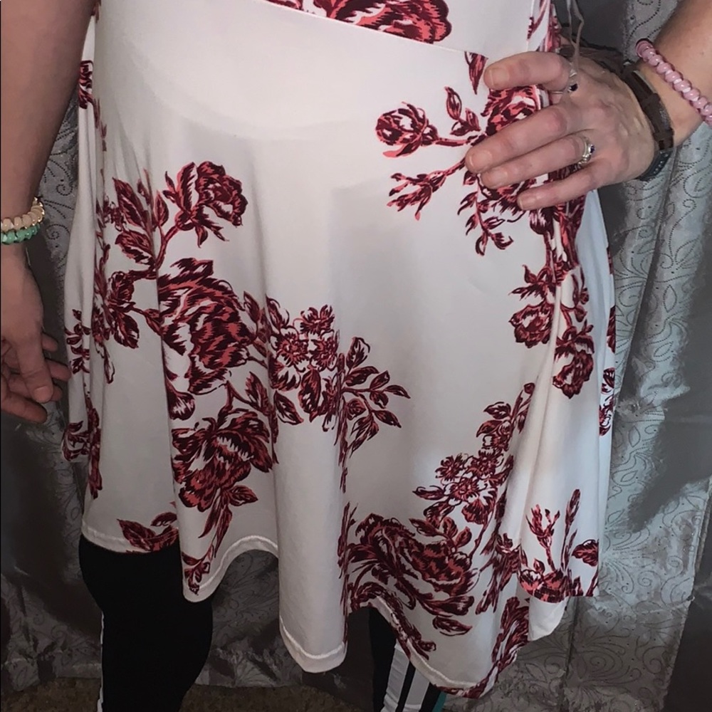 Dress - Picture 2 of 4